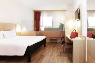 Отель Ibis Sofia Airport Hotel София Стандартный двухместный номер с 1 кроватью-12