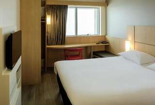 Отель Ibis Sofia Airport Hotel София Стандартный двухместный номер с 1 кроватью-16