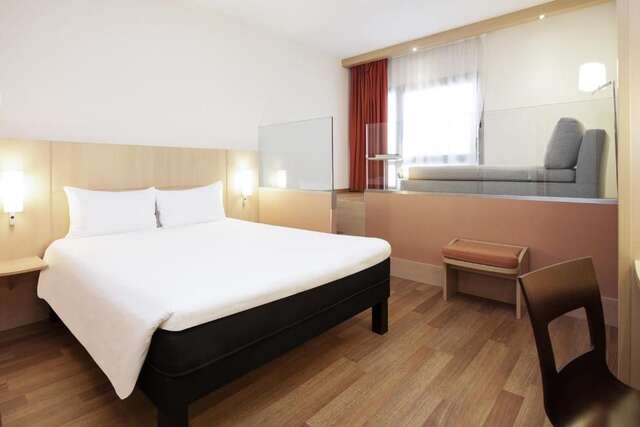 Отель Ibis Sofia Airport Hotel София-50