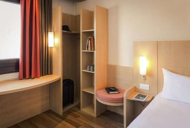 Отель Ibis Sofia Airport Hotel София-54