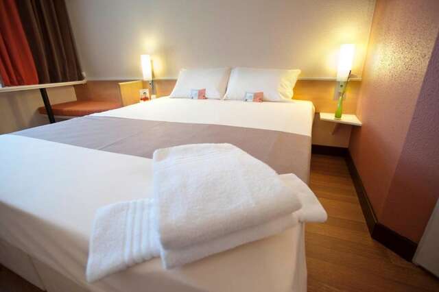 Отель Ibis Sofia Airport Hotel София-56